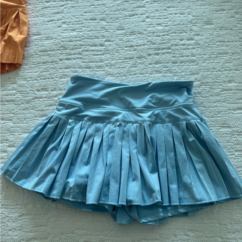 light blue goldhinge